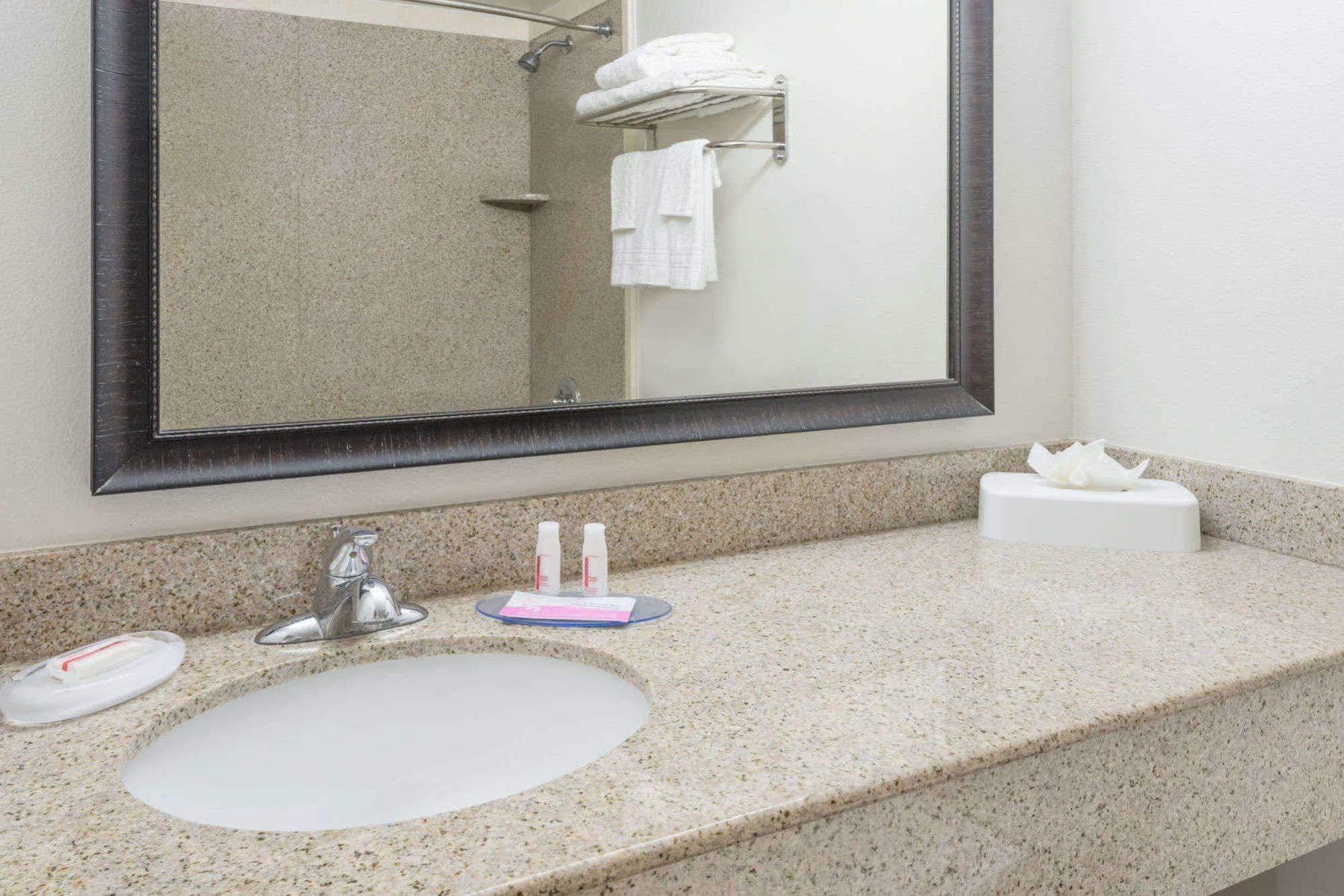 Holiday Inn Express & Suites Lubbock West By Ihg Ngoại thất bức ảnh